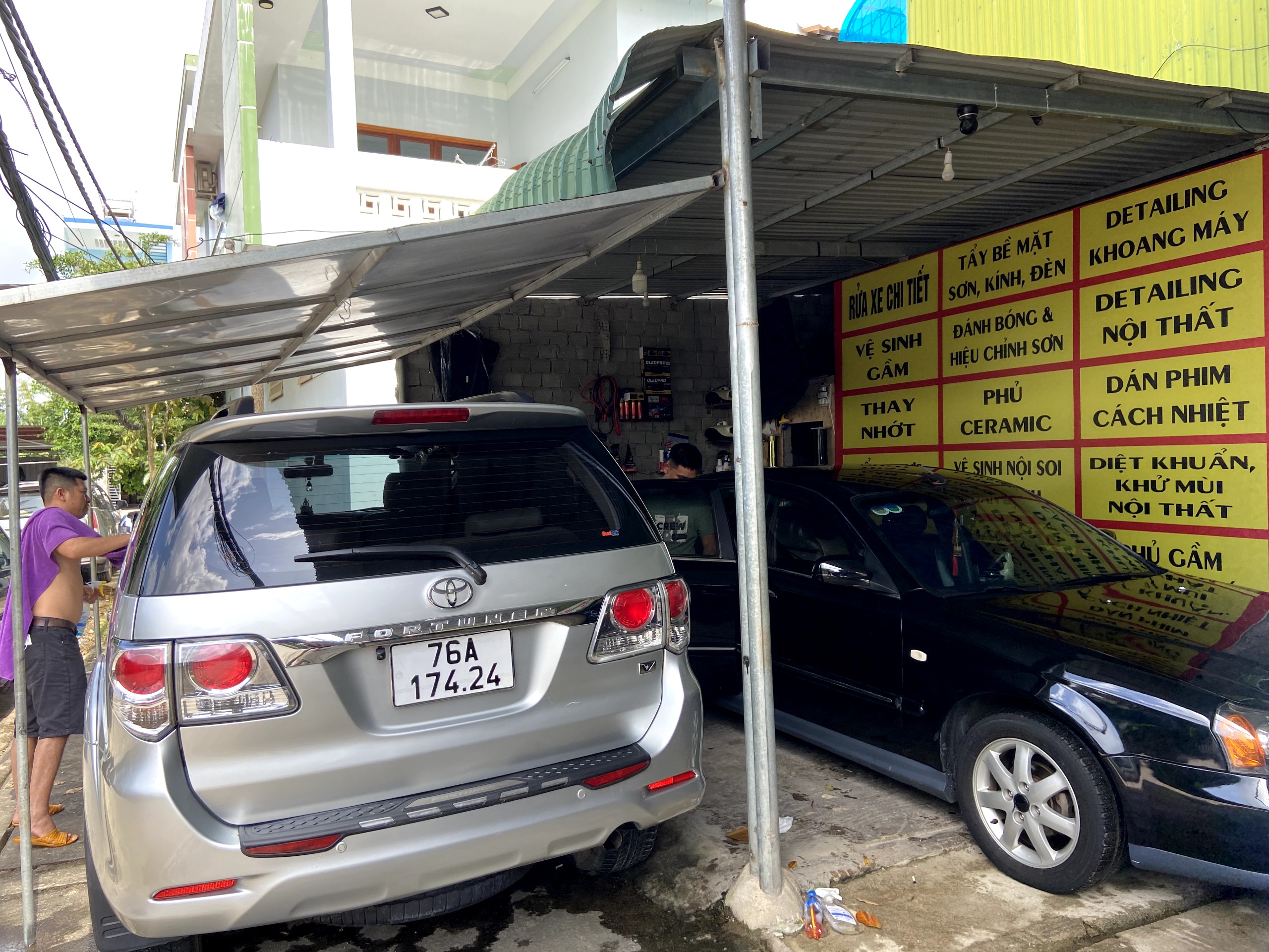 can sang nhuong cua hang rua xe va cham soc xe o to   - dia chi 79 ngo si lien phuong tran phu tp quang  ngai